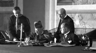 Pío XI y Mussolini: el pacto que redefinió al Vaticano