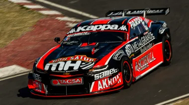 Canapino voló en Buenos Aires y se quedó con la pole del TC