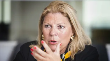 Carrió acusa a Milei de consumir pornografía infantil