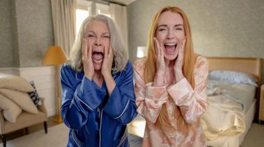 Jamie Lee Curtis se luce en Otro viernes de locos, la secuela del clásico de Disney