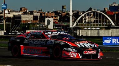 Agustín Canapino ganó la carrera del TC en el Gálvez