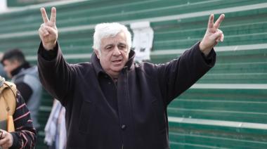 Alberto Samid vuelve a la política y firma su candidatura oficial