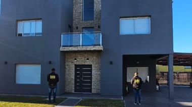 El jefe de una banda de entraderas vivía en una casa de tres pisos valuada en 250 mil dólares