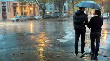 El SMN mantiene un alerta por fuertes lluvias y bajas temperaturas en el AMBA