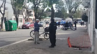 Horror en Rosario: hallaron un cadáver dentro de un contenedor