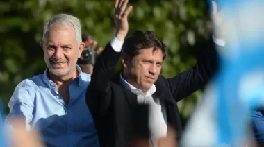 Kicillof cierra campaña con recorridas por Merlo, Lomas de Zamora y La Plata
