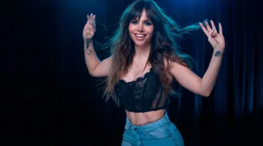 Todas las famosas que venden contenido erótico en la web