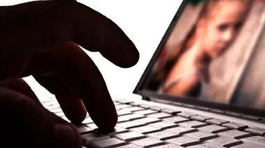 La Justicia confirmó la pena contra un padre por mostrar videos sexuales a sus hijos