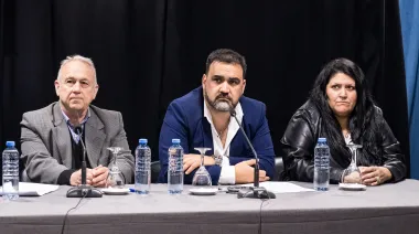 Nuevos Aires cruzó a Milei por sus vetos a la universidad y la salud infantil