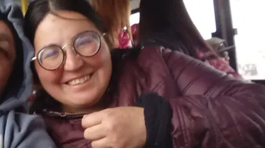 Femicidio en Neuquén: mataron a tiros y puñaladas a una mujer y buscan a su pareja