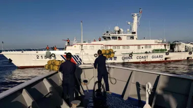 Guardacostas chinos y barcos filipinos: el choque que sacudió Scarborough
