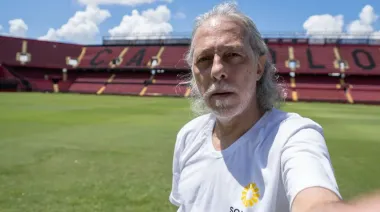 Dolor en el fútbol por la muerte del histórico relator Walter Saavedra