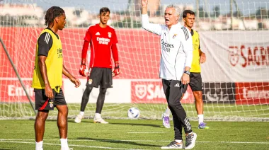 José Mourinho volvió al Benfica y dirigió su primera práctica: “Viviré para el club”