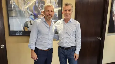 A 500 kilómetros de su provincia: ¿Rogelio Frigerio jugando al tenis en Capital?