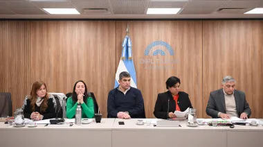 Un diputado denunció demoras y conflicto de intereses en la elección del Defensor del Niño