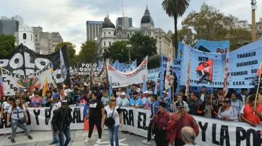Piqueteros marchan contra las políticas del Ministerio de Capital Humano