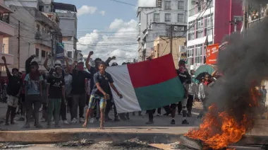 Madagascar responde con toque de queda ante protestas masivas