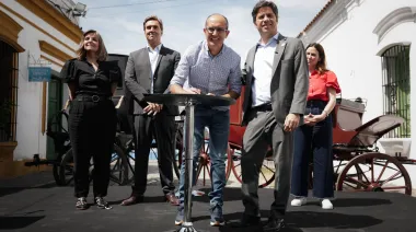 Con intendentes opositores y palos a Milei, Kicillof lanzó "Camino Real" desde Luján
