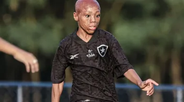 Lo que une a Bernardo Lopes de Botafogo y Carlos Tevez: un camino de cicatrices