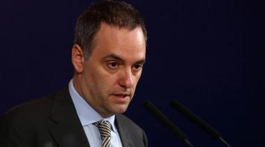 Adorni echó y volvió a contratar al gerente artístico de la TV Pública con un sueldo mayor