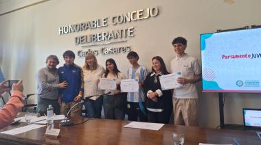 Vive en el campo y camina dos horas hasta la escuela: “Quiero que mi hermanito no sufra como yo” 
