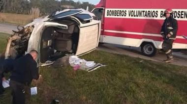 Un joven murió y dos acompañantes resultaron heridos en un siniestro vial en la ruta 215