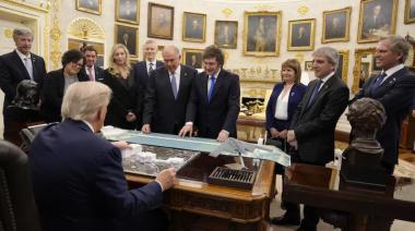 Encuesta revela que el 55% rechaza el rescate de Trump a Milei