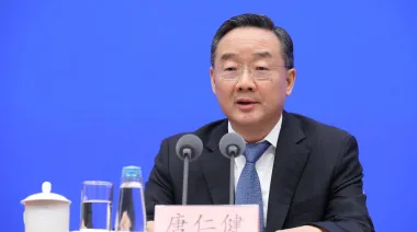 Sobornos en China: la drástica sentencia contra Tang Renjian sorprende al mundo