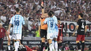 Lo que dejó Racing-River: un clásico caliente con pierna fuerte, declaraciones cruzadas y un escupitajo