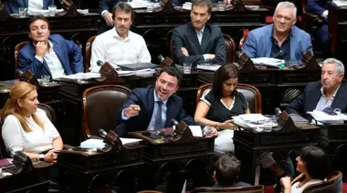 Radicales le marcan la cancha a De Loredo por la ciencia