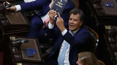 "Códigos mafiosos" y "brutal operación": el entorno de Manes redobló la apuesta