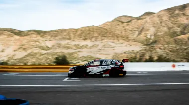 Gabriel Ponce de León ganó en “El Zonda” y logró su tercera victoria en TC2000