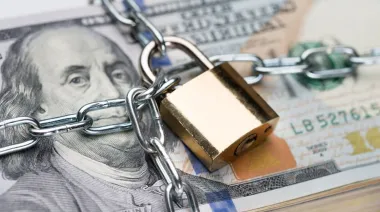 El mercado apuesta a la devaluación: el Tesoro debió emitir bonos atados al dólar