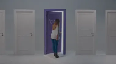 Sin Milei, La Libertad Avanza lanzó un nuevo spot con "el juego de las puertas"