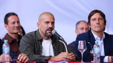 Asamblea caliente en Estudiantes: le cortaron el micrófono a una socia que criticó a Verón