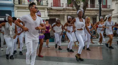 La Habana Vieja revive: salsa en las calles como acto de resistencia