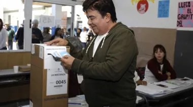 Fernando Espinoza destacó la participación ciudadana tras votar en La Matanza