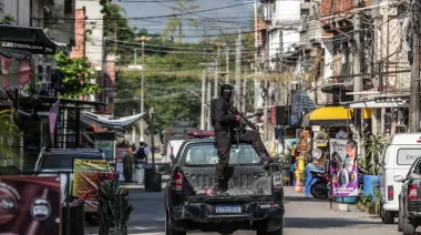 Río de Janeiro vive su día más sangriento: el Estado enfrenta al Comando Vermelho