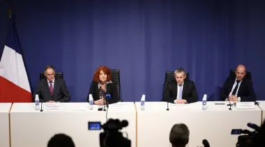 Sospechosos del robo millonario al Louvre admiten parte del delito