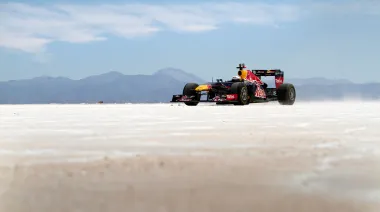 Red Bull recordó el día que Daniel Ricciardo aceleró un F1 en Salinas Grandes