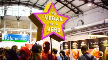 Del plato al planeta: cómo el Día Mundial del Veganismo impulsa un cambio global