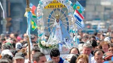 Miles de fieles caminan hacia la Basílica de Luján