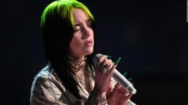 La increíble agresión a Billie Eilish de parte de un fan: mirá el video