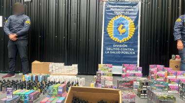 La PFA incautó miles de cigarrillos electrónicos ilegales en un operativo en Once