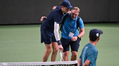 Sinner se retiró en Shanghái y le dejó el camino libre a Novak Djokovic
