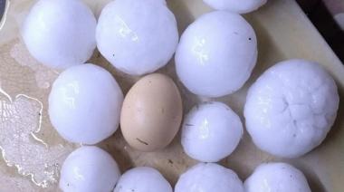 Tormenta y granizo del tamaño de huevos sorprendieron a los vecinos del sur de Córdoba