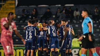 Insólito: un sismo interrumpió el gol de Cartaginés en el repechaje de la CONCACAF