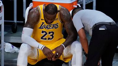 LeBron James se lesionó y se pierde el inicio de la temporada en la NBA
