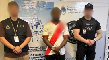 Cayó en Ezeiza un prófugo nigeriano con pedido de captura internacional por estafas y lavado