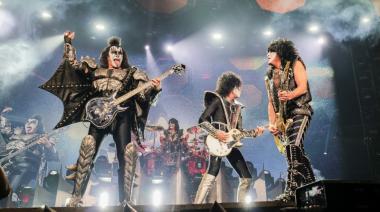 Kiss lanza una caja de cds con ¡88 canciones inéditas!